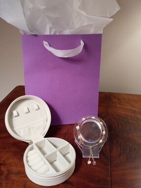 NWT Pearl And Strawberry Quartz Bracelet With Jewelry Travel Case, Gift-To-Go